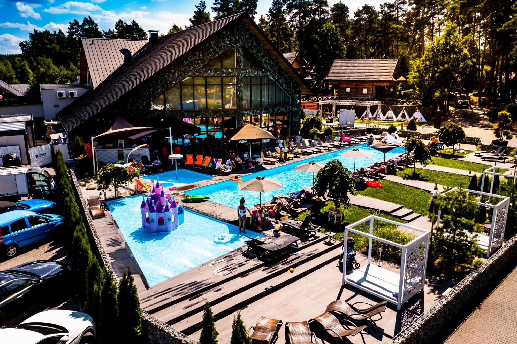 Hotel Bacowka Radawa & Spa Екстер'єр фото